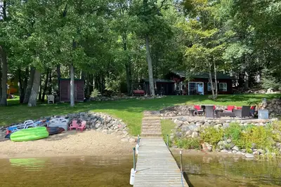 Image de Cabine confortable sur le lac Rush (chaîne de corégone) avec lancement de bateau PRIVÉ!