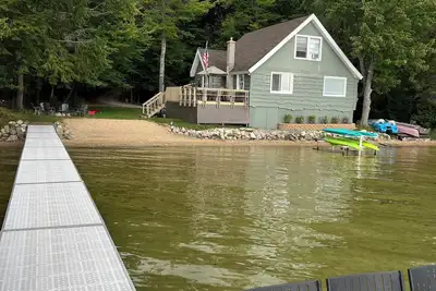 Image de Belle Traverse City - Long Lake Cottage avec Sandy Beach & Pontoon Boat! *