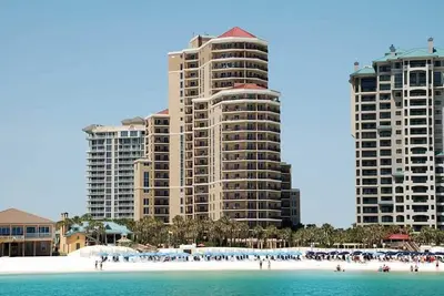 Image de Golf et Beach Resort! La navette! Piscine chaufee! Gulf Front! ~ 4704 Ă Westwinds Sandestin