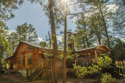 Image de Cabine spacieuse. Renseignez-vous sur Guest Casita pour les grands groupes.