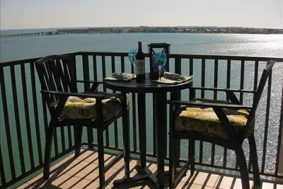 Image de Luxe Bahia Pointe Waterfront Condo / Vues panoramiques! Dauphins, lamantin, plus! !