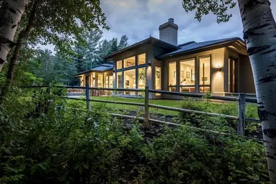 Image de Maison de montagne de plain-pied rénovée, raffinée et impeccable, à 3 km au sud de Baldy