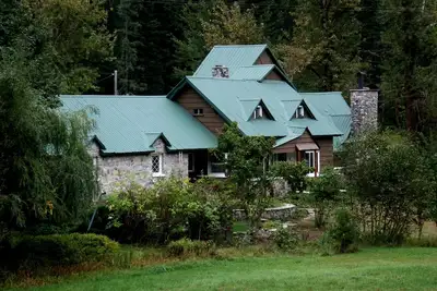 Image de Belle Elk Mountain Ranch jouxte Plus De 2 Millions D'Acres De Foret Nationale!