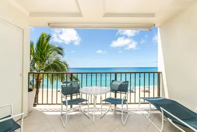 Image de Location De Vacances Juridique * TRÈS Peu À Gauche Sur Oahu * Princess Beachfront \/ W Pkg Sans Condo