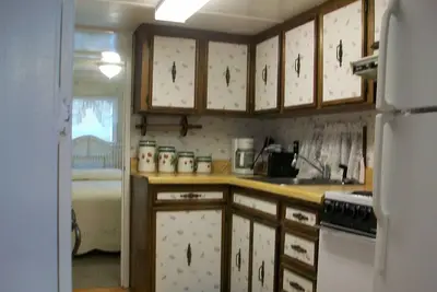 Image de ÉTAPES Du Parc À Eau. . . Magasin ~ M-50 ~ Chariot De Golf ~ Wi Fi