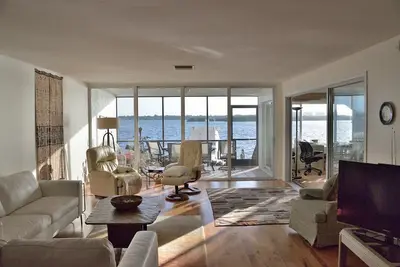 Image de Bay Front Spacieux lumineux 3 Bdrm / 4 Bath Condo. Turtle Beach / Siesta Key
