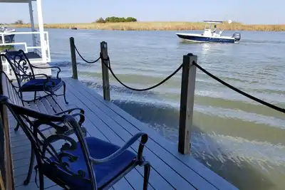 Image de Reelaxation 'Une cabine confortable sur la rivière Apalachicola. '