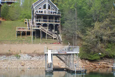 Image de Spa et quai privés «Wildwood» près de Jumping Bridge