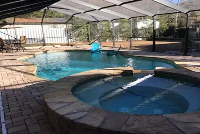 Image de * Nouveaux Tarifs INFÉRIEURS * Piscine chauffée privée * ~ 5br \/ 4ba * À proximité de la plage, Ent, boutiques Animaux de compagnie