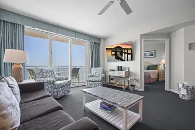 Image de Magnifique condo face à l'océan au 18e étage - Wyndham Ocean Walk Resort