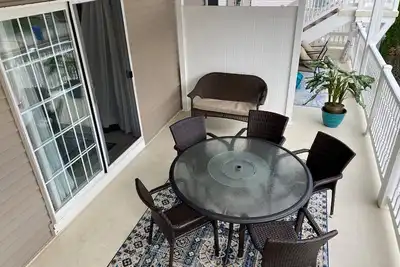 Image de Magnifique condo de 3 chambres / 2 salles de bain à Wildwood (25 ans et plus seulement, familles accueillies)