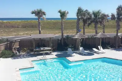 Image de Beau 3 chambres / 2. 5 salles de bain, balcon avec vue sur la piscine, superbe vue sur la plage