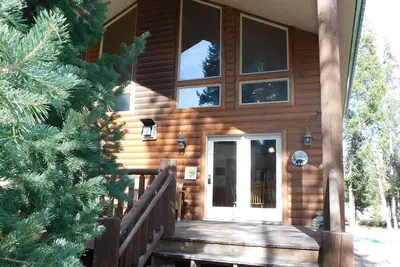 Image de * Nouvelle Liste * Isolé dans les pins - Fox Run offre vos vraies vacances dans l'Ouest