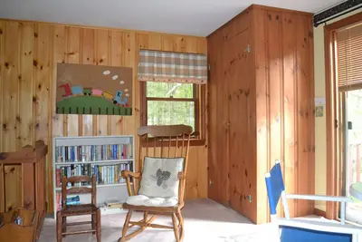 Image de Tout laisser derrière! Sebago Lake Area Cottage, kayak, canoë et poisson, animaux gratuits!