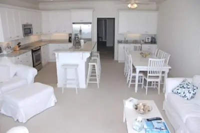 Image de Belle plage de Pensacola, Gulf Front 4br / 3. 5ba, maison à 3 étages