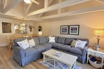 Retraite pour couples, chiens bienvenus, cour fermée privée