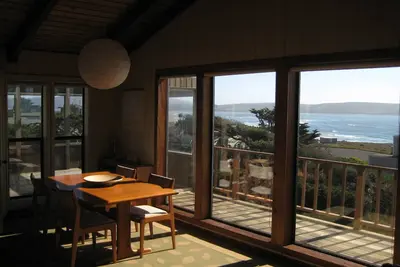 Image de Bord de mer moderne - Facile 3 min à pied de la plage!