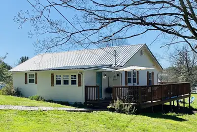 Cottage confortable - Minutes des attractions!