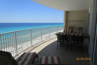 Image de ÉPARGNEZ $$$ ~ Douche Walk-In ~ ÉNORME Balcon ~ Chaises de plage Gratuites ~ Wifi ~ King Bed Ocean View