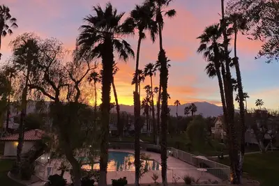 Image de Paradis tropical dans le désert - Coachella 2020 (17-20) & diligence disponibles!