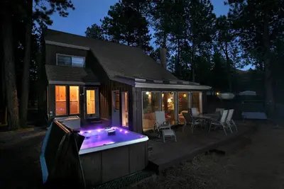 Image de Woodland Park Haven - Bain Chaud / RÉNOVÉ!