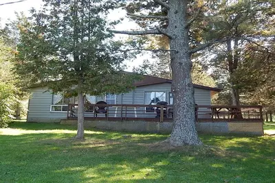 Image de Cabane à sucre - Cottage rustique 3 chambres au bord de l'eau