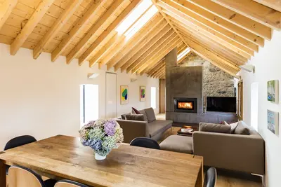 Image de Swallow Cottage - Cottage luxueusement conçu dans l'ancienne cour à Co Wicklo