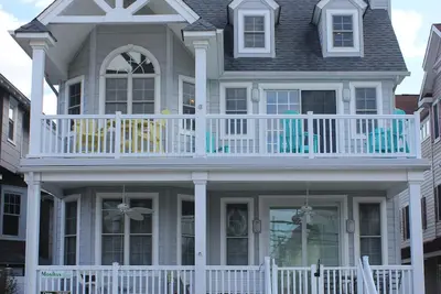 Image de Jolie maison! Emplacement parfait! 1 pâté de maisons de la plage et de la promenade!