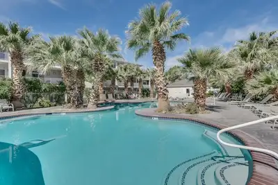 Image de Green Valley | Las Palmas | Condo près de la piscine et du parc. Grande escapade!