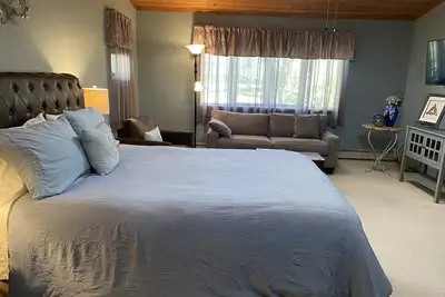 Image de Spacieux, privé - Kingston, Hits et Hudson Valley, parc de rue