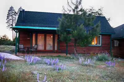 Image de Yosemite Hilltop Cabins, Sage cabine, 15 minutes de la Vallée-de-chaussée, Wifi