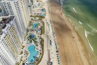 Image de Condo 1 Br Ocean Front avec 2 lits doubles Wifi Gratuit