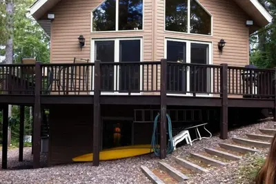Image de Belle maison sur le lac Pristine Moccasin