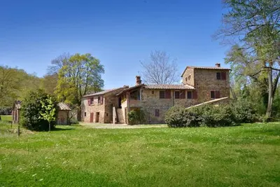 Image de Fabuleuse Maison 6br Avec Magnifique Piscine Et Jardin Au Coeur De La Toscane!