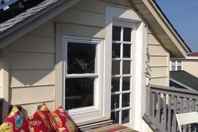 Image de Adorable Attic Apartment