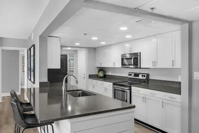 Image de Condo 3 Chambres Chic Coastal! ! ! Comprend Service De Plage Pour Deux!