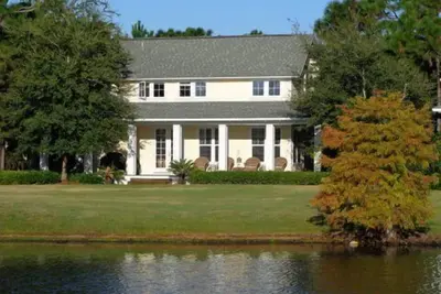 Image de Toute Nouvelle Maison De Plage Incroyable ** 2 Voitures De Golf ** Vues Sur Le Lac / Golf