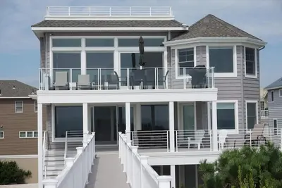 Image de Nouvelle maison en bord de mer sur la plage de Surf City, Lbi - 6 chambres à coucher + canapé-lit