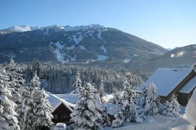Image de Whistler Magnifique 4. Maison de 5 chambres avec vue spectaculaire