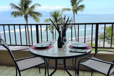 Image de Vue Directe Sur L'Oceanfront De La Chambre À Coucher Et Du Zone Vivant, Emplacement IDÉAL!