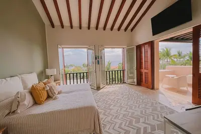 À l'intérieur des portes, entretien ménager incl. & Adhésion Premier Golf