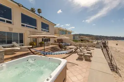 Image de Oceanfront Luxueuse villa avec patio Beachfront
