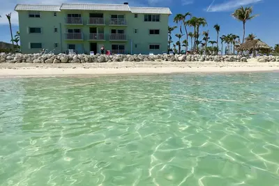 Image de Mieux que jamais après Irma! Tropical, Sandy, Private Beach attend votre arrivée!