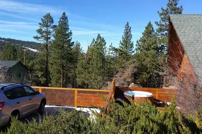 Image de Cozy Dog Friendly Cabin, Sunset / Star Views from Hot Tub. Climatisation!