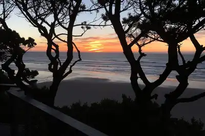 Image de Belle retraite en bord de mer avec accès facile à la plage privée