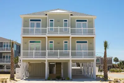 Image de Nouvelle Maison en 2017! ! ! Vues Sur L'OCÉAN! ! ! ÉNORME Piscine! ! ! Ascenseur! ! Grands Groupes! ! !