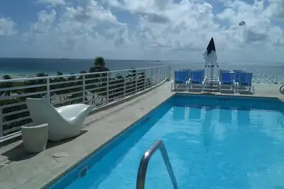 Image de Oceanfront Condo Suite w / Balcony - Pool w / Beach View - Ocean Drive - South Beach