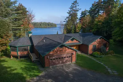 Image de Nouvelle maison au bord du lac Upper Saranac Lake, hiver ou été, peut accueillir jusqu'à 20!