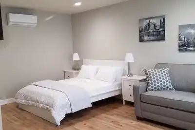 Image de Confort - chalet dans un centre-ville de San Jose. Confortable pour 2-3 personnes