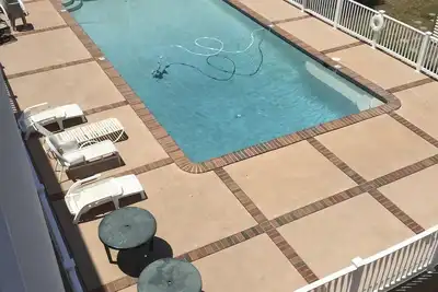 Image de Condo 2 Bd, piscine et vue sur Sunset Lake. Regardez les feux d'artifice depuis le porche!